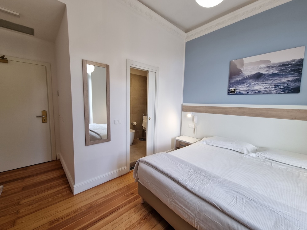 Classic Room - Photo 3