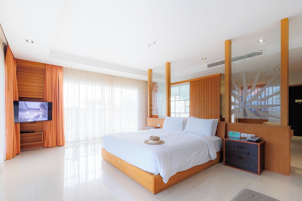room photo