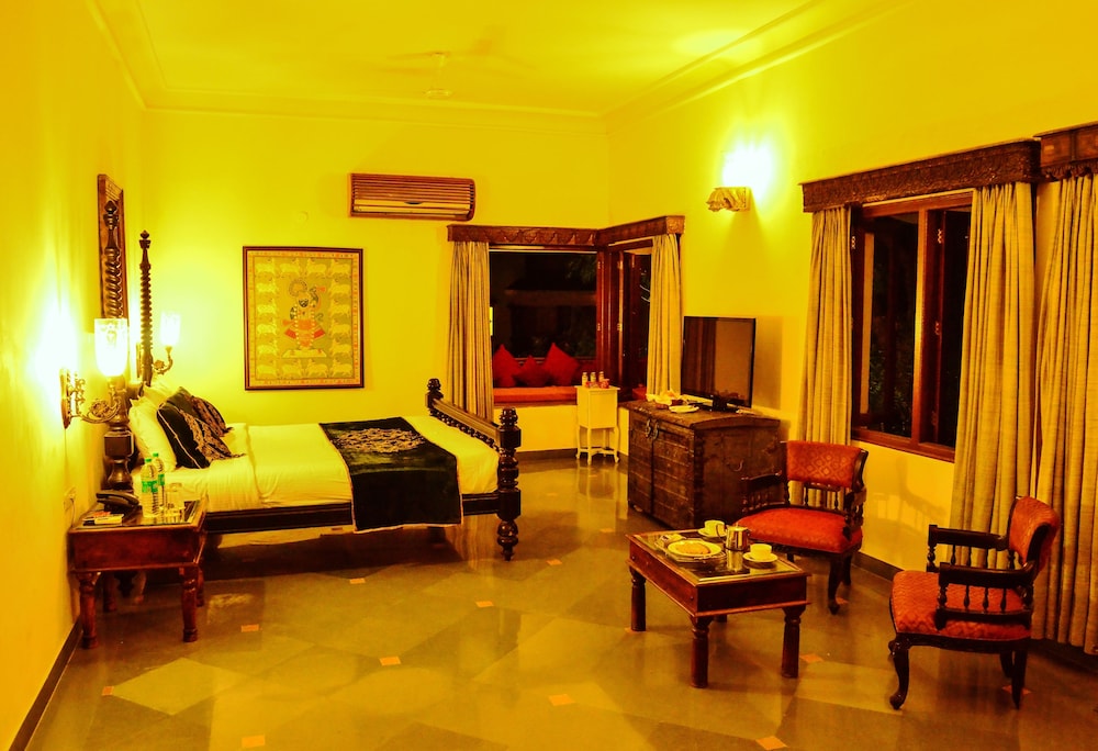 Kings bed Room - Photo 1