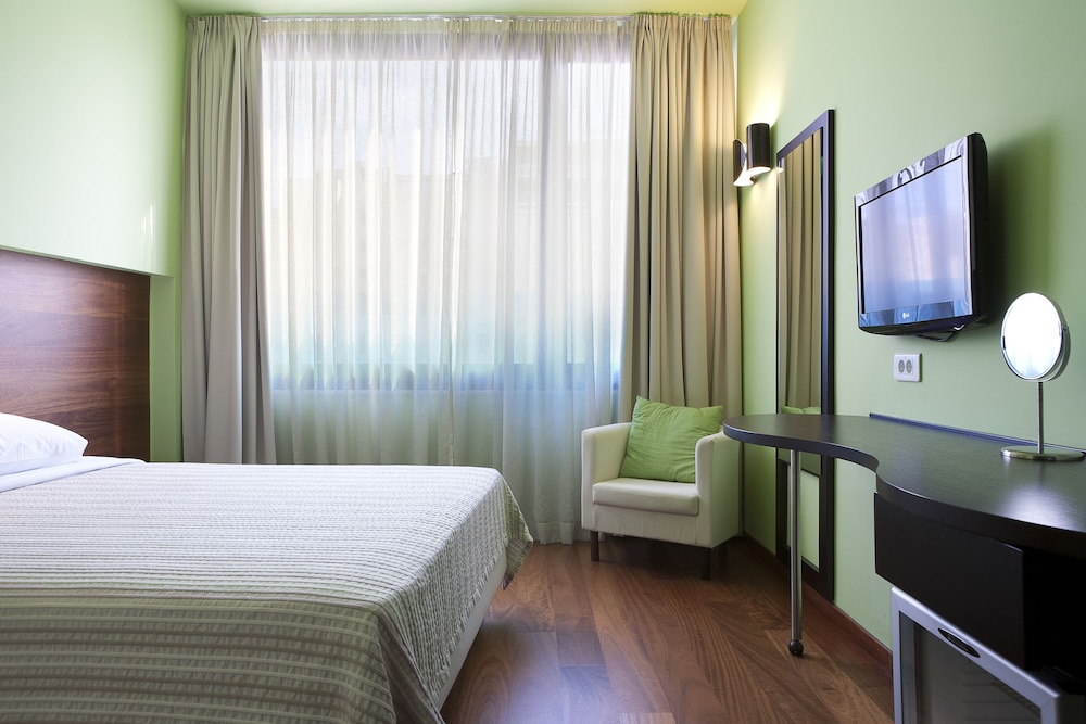 Deluxe Room (Lycabettus Hill View) photo 3
