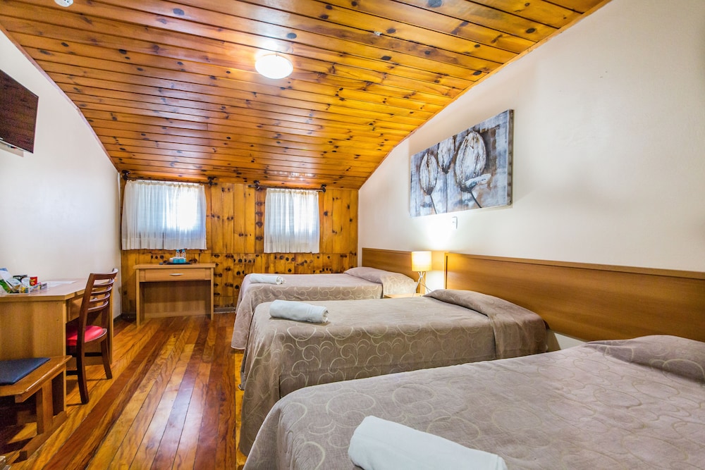 Standard Quadruple Room (Twin)