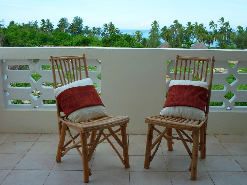 Panoramic House, 2 Bedrooms, Pool Access