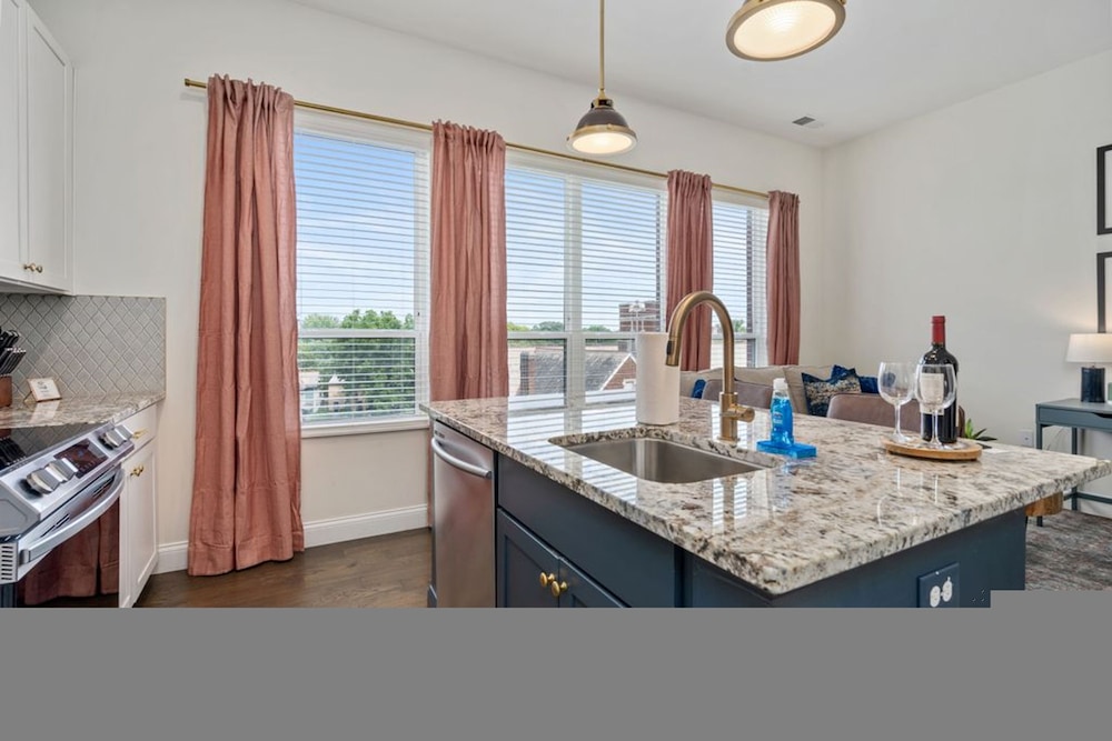 Top Floor 1BR At Luxe23, Bilde 9