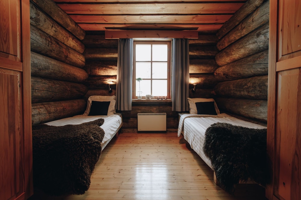 Basic Twin Room photo 3