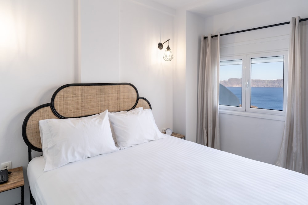 Deluxe Double Room, Sea View photo 3
