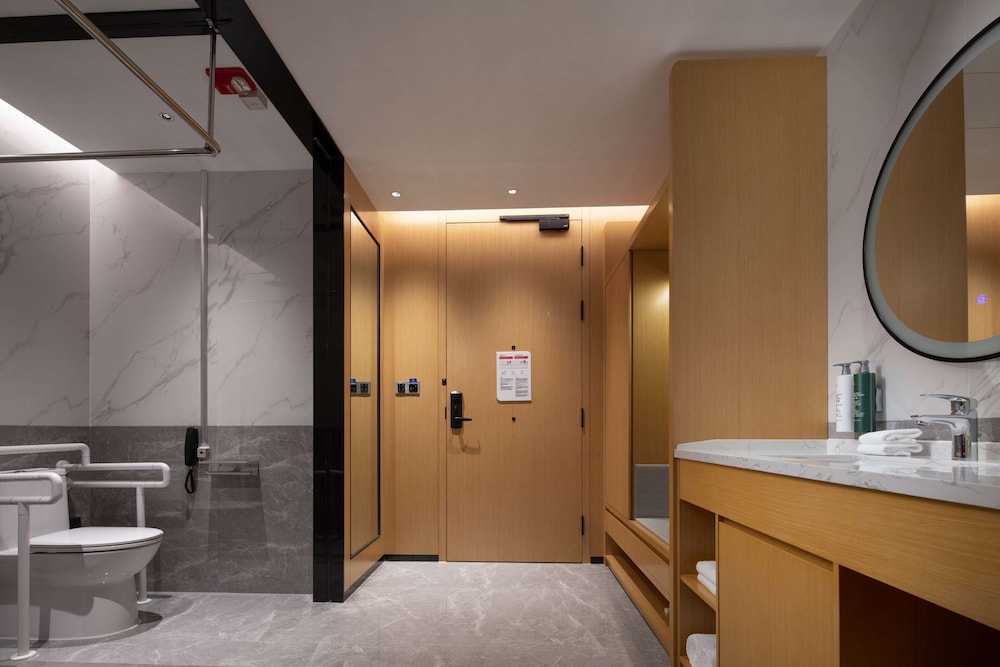 Room, 1 King Bed, Accessible