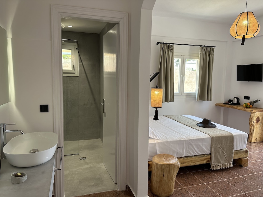 Superior Double Room, Sea View, Annex Building photo 2