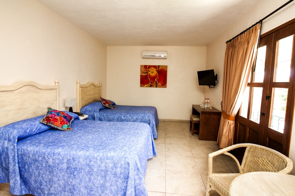 Standard Room, 2 Double Beds