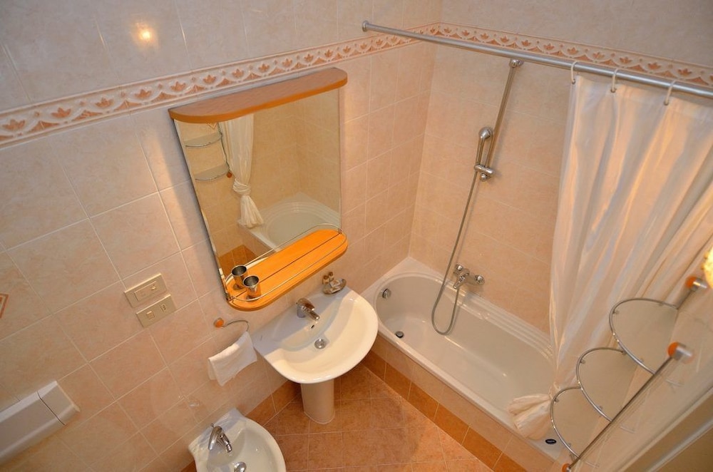 Superior Double or Twin Room photo 2