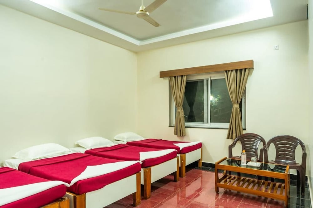 Grand Quadruple Room