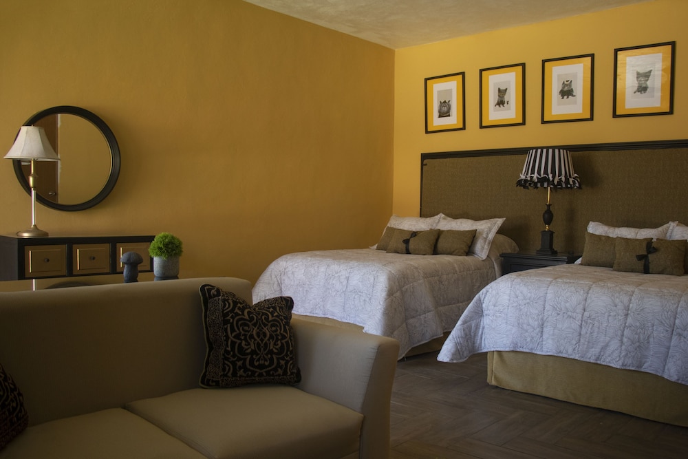 Standard Room, 2 Double Beds
