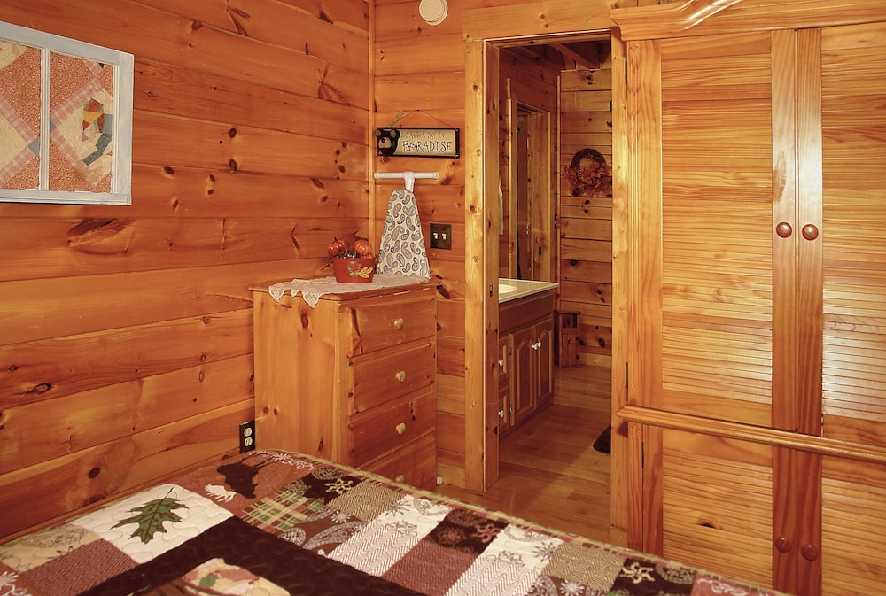 Cabin, 2 Bedrooms photo 1