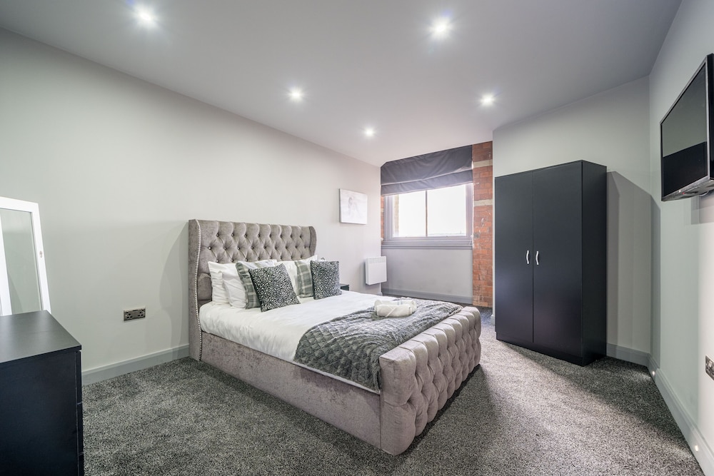 Comfort Apartment, Private Bathroom (3 Bedroom with Shower)