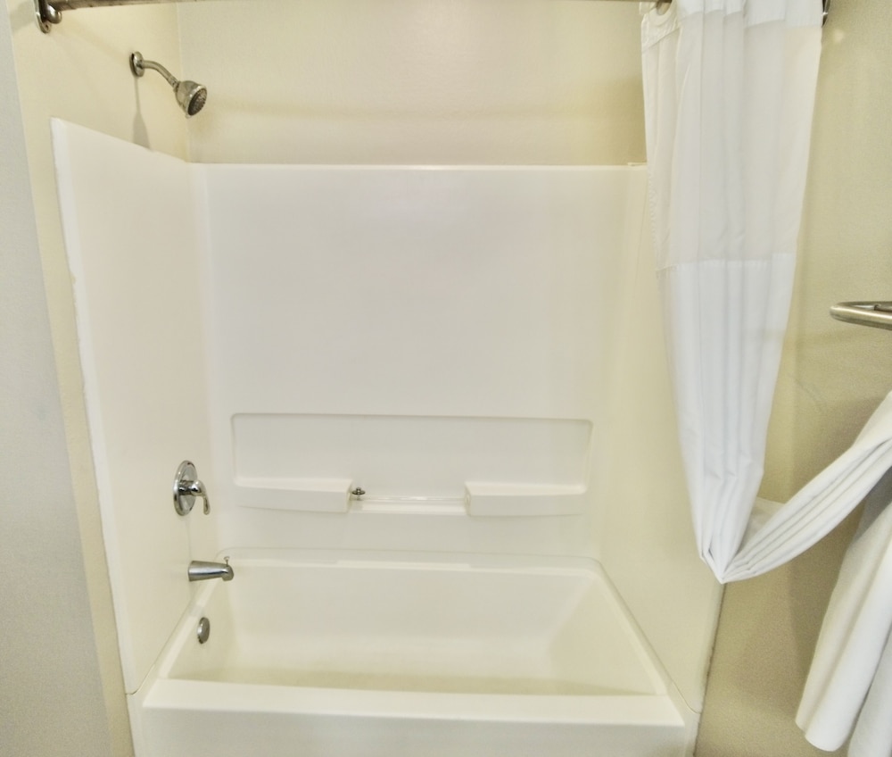 Suite, 1 King Bed, Non Smoking, Jetted Tub - Photo 13