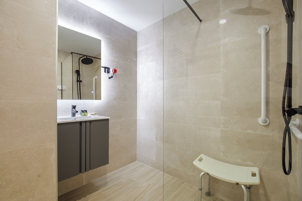 Dobo Madrid B90, Photo 4
