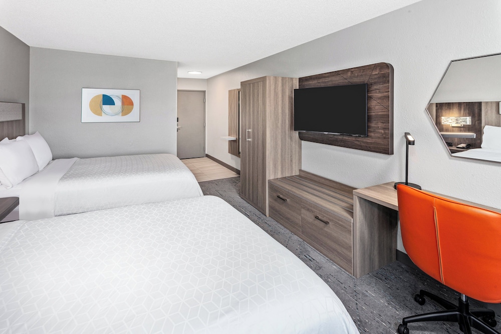 Standard Room, 2 Queen Beds - Photo 4