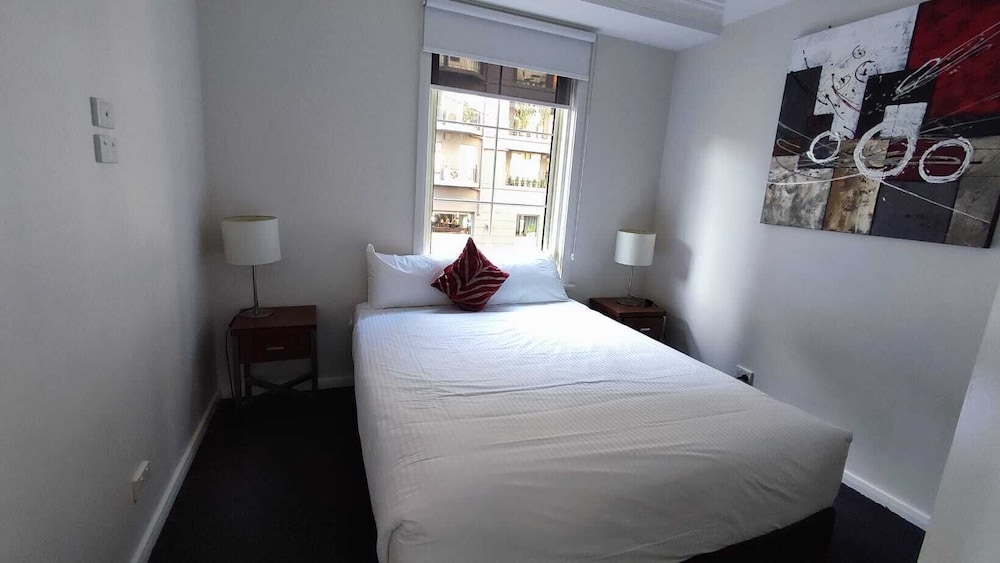 2 bedroom apartment - Photo 18