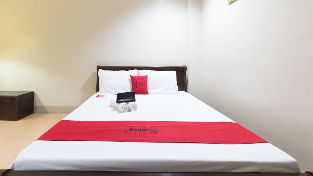 Double Room (Reddoorz) - Photo 2