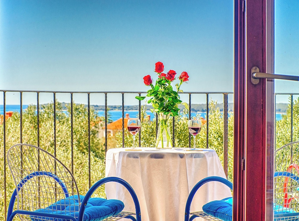 Apartment, 2 Bedrooms, Balcony, Sea View