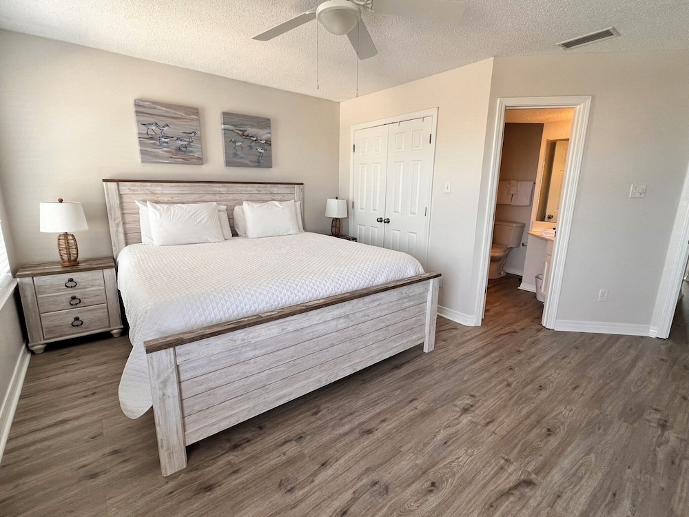 House, Multiple Beds, Patio, Beach View (Sun Dreams II East)