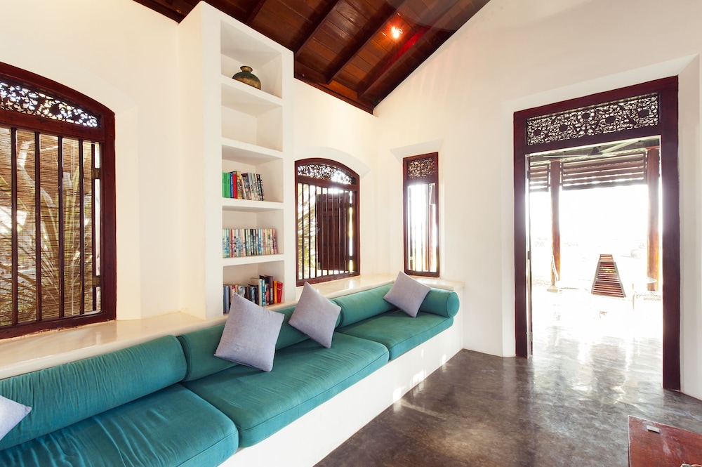 Cinnamon Suite with Garden View