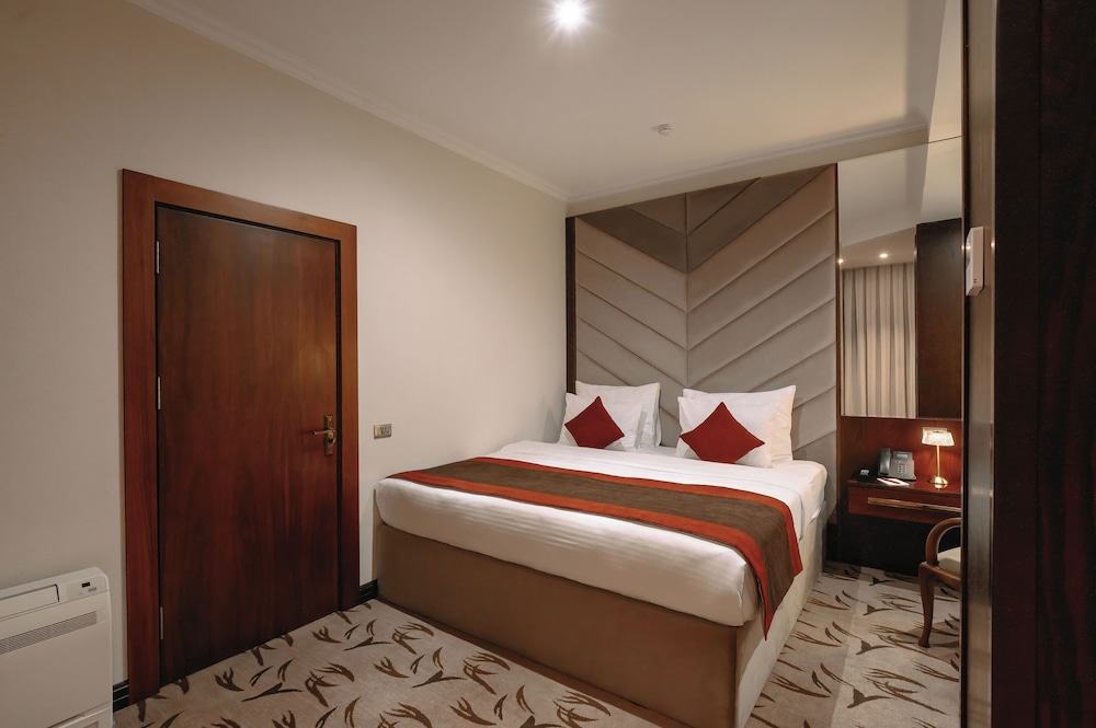 Deluxe Double Room, City View photo 1