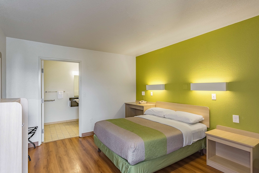 Deluxe Room, 1 Double Bed, Accessible, Non Smoking photo 1