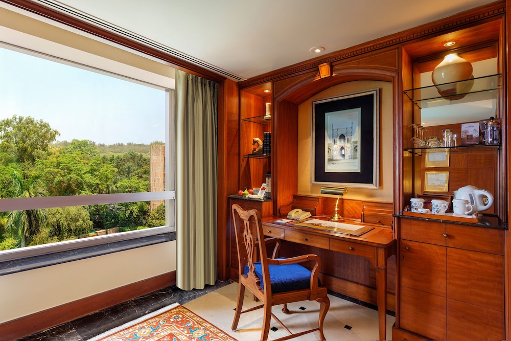 Room, 1 Double Bed, Pool Access (Tower) - Photo 4