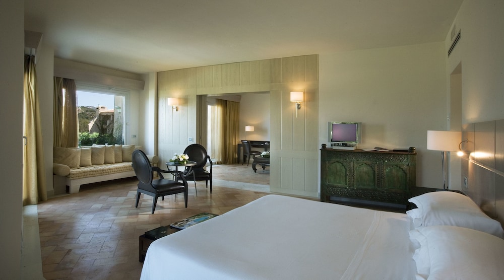 Executive Suite, 1 King Bed with Sofa bed, Non Smoking, Sea View photo 2