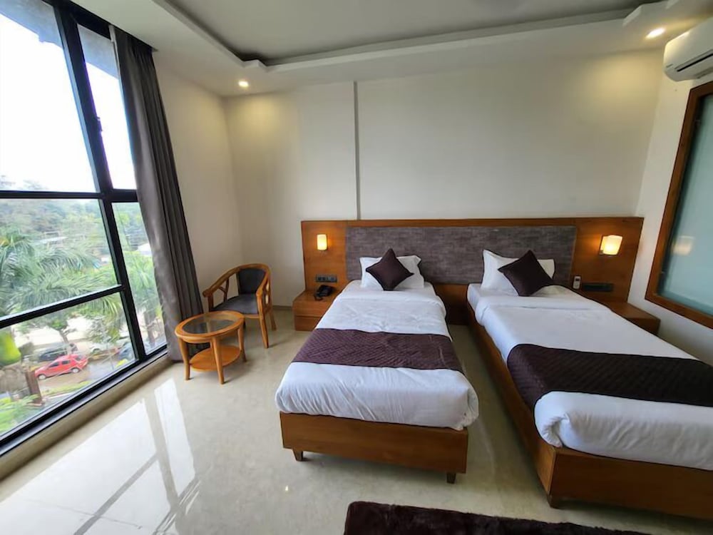 Deluxe Double Room, City View