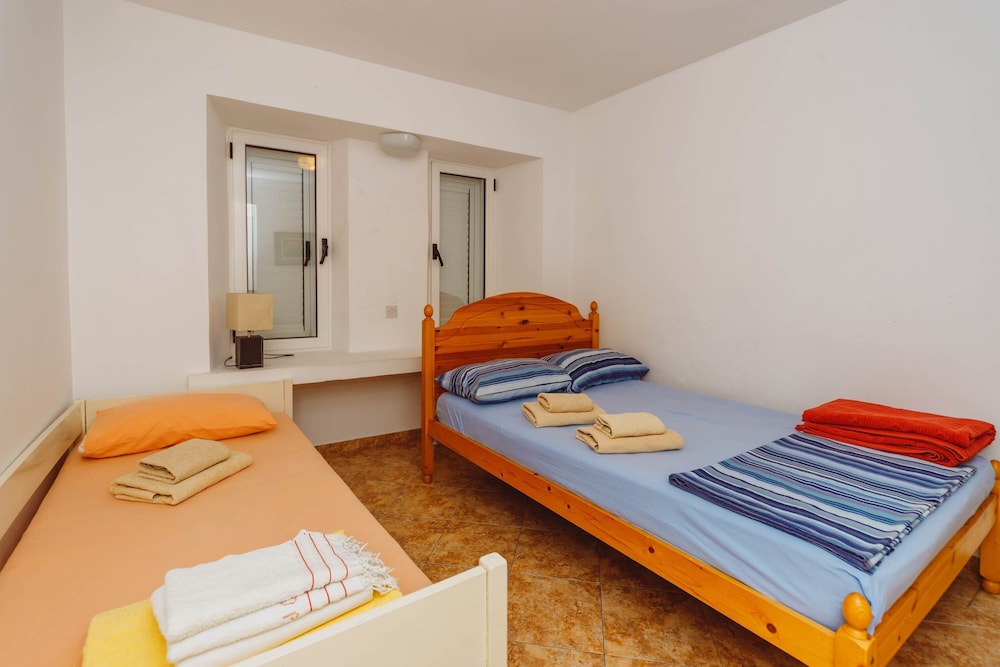 Basic Apartment