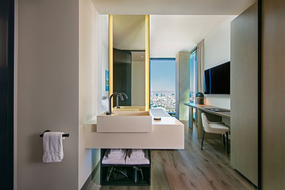 Room, 1 King Bed with Sofa bed, Corner