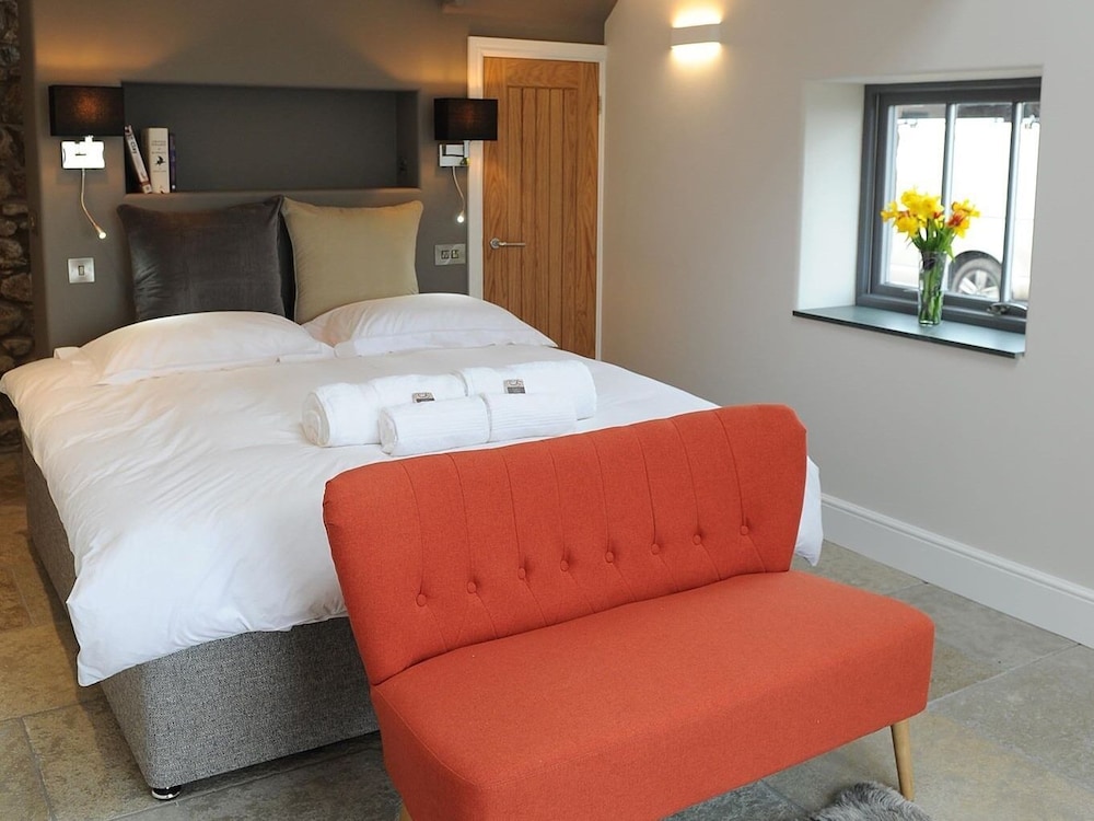 Luxury Suite, Ensuite ("Stone")