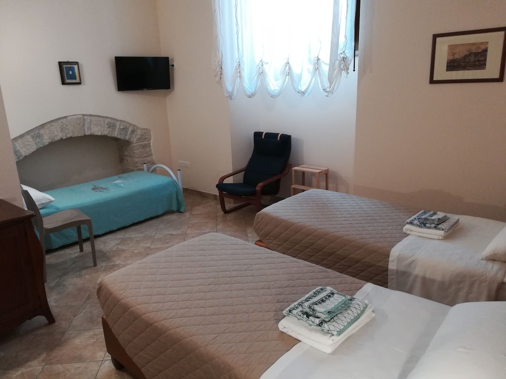 Triple Room photo 2