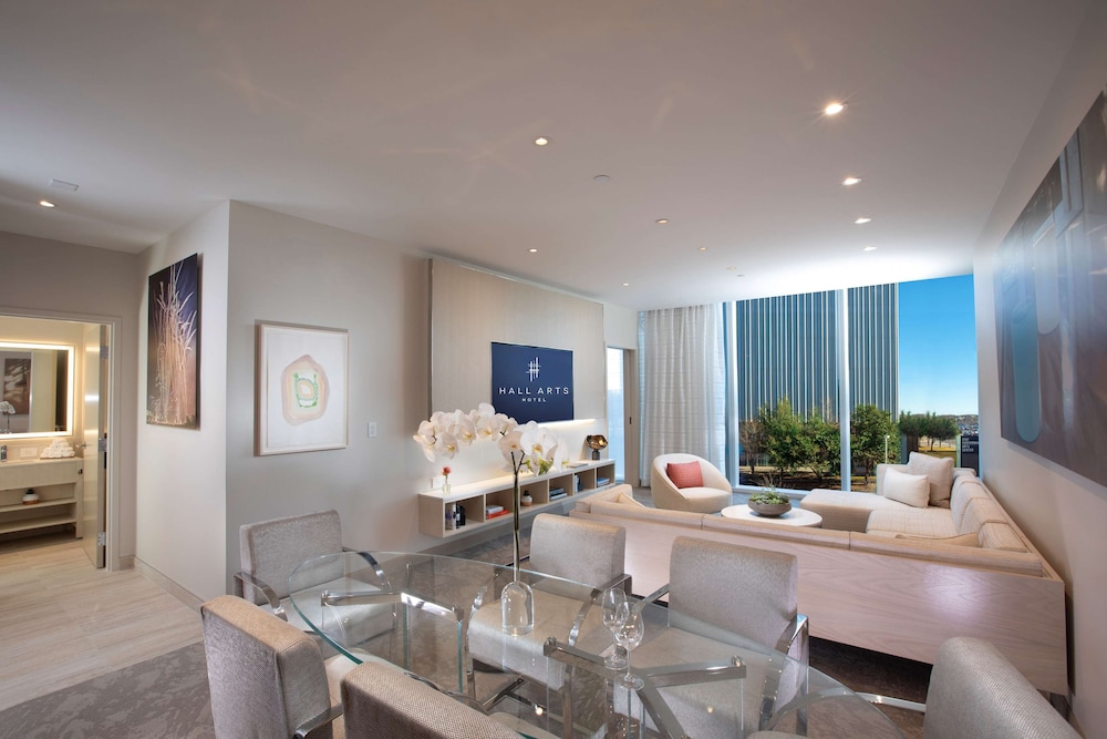 MASTERPIECE SUITE