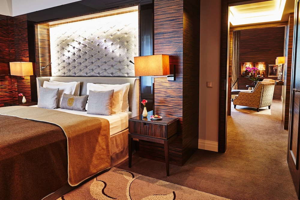 Studio Suite - Photo 2
