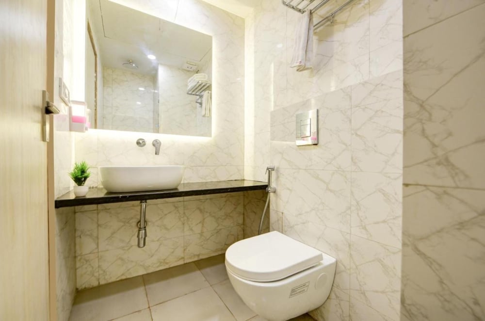 Deluxe Room - Photo 2