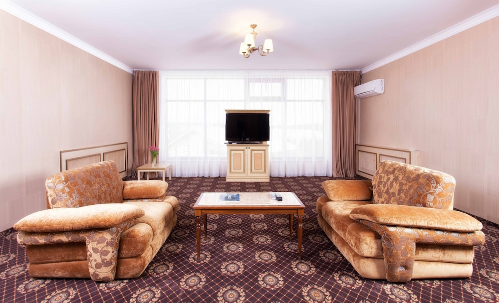Deluxe Suite photo 3