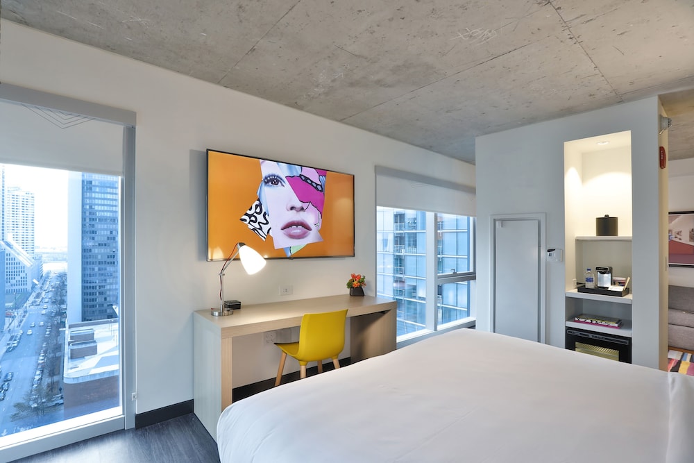 Suite, 1 Bedroom, City View (Mobility/Hearing Accessible, Tub)