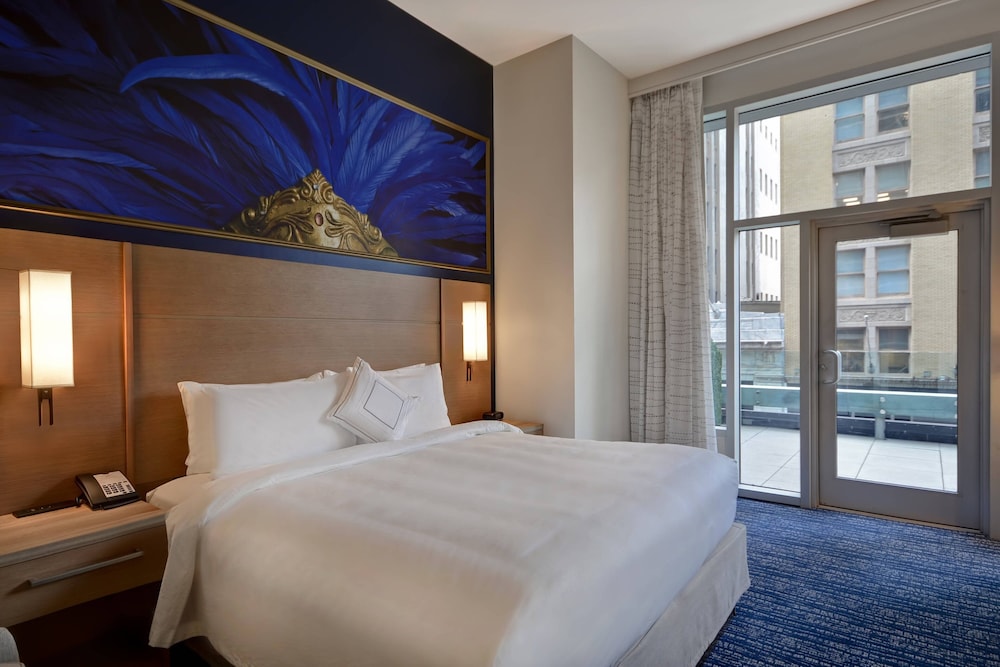 Studio, 1 King Bed, City View (Balcony) - Photo 4