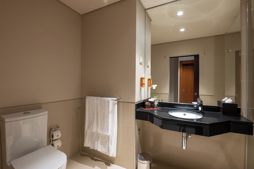 Superior Twin Room (2 Adults + 1 Child) photo 3
