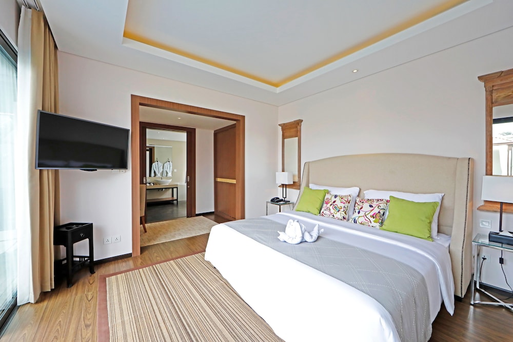 Villa, 2 Bedrooms, Private Pool, Garden Area photo 3