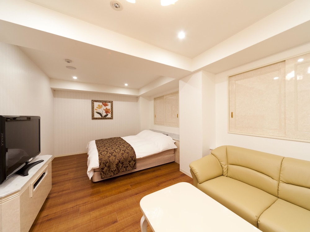 Standard Room, 1 Queen Bed (Couples Hotel)