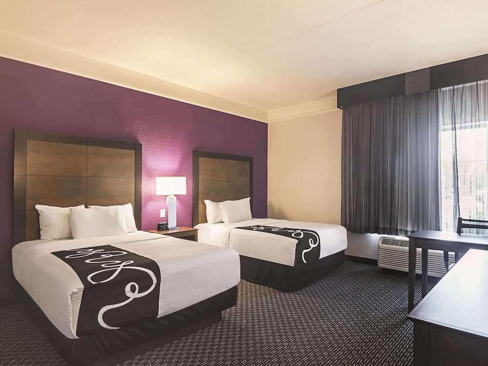 Room, 2 Double Beds, Non Smoking - Photo 3