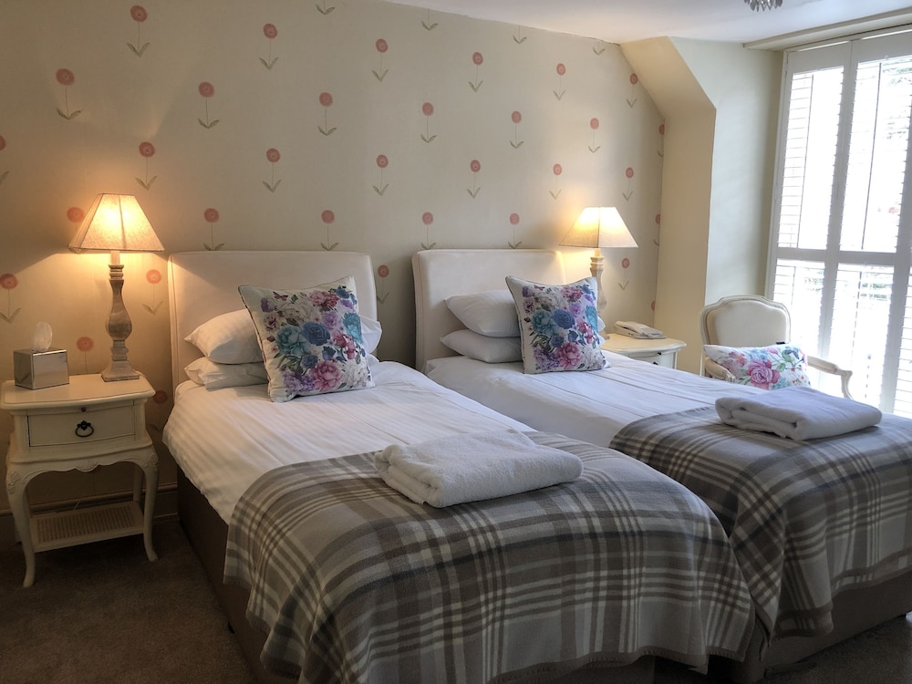 Classic Twin Room - Photo 5