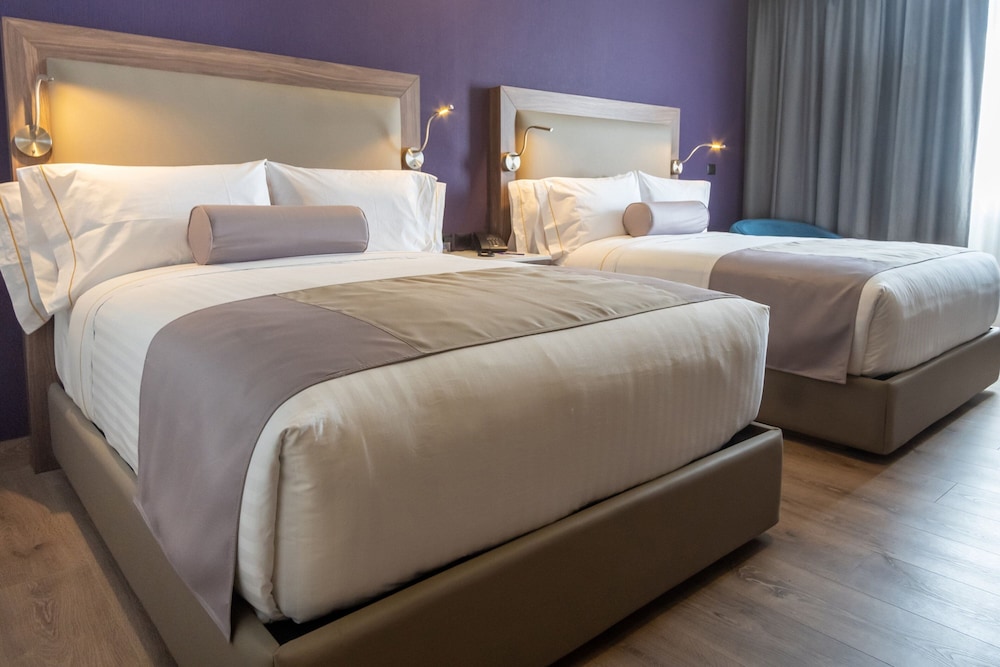 Deluxe Room, 2 Queen Beds, Balcony, City View - Photo 3