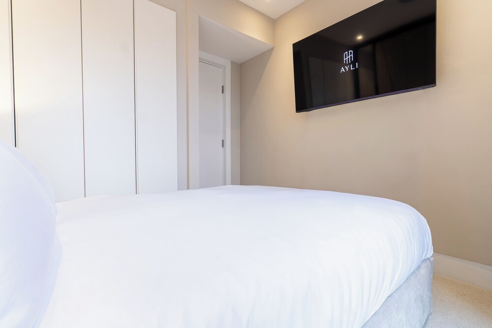 Suite 11 - Two Bedroom Apartment with Balcony