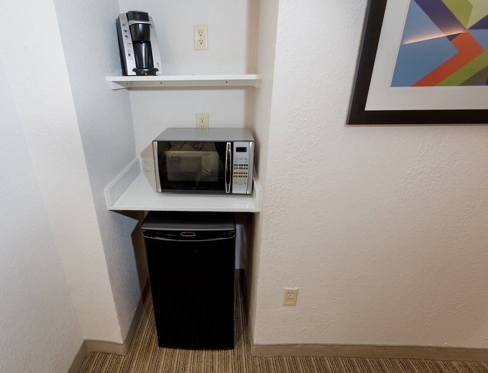 Suite, Multiple Beds thumbnail 5