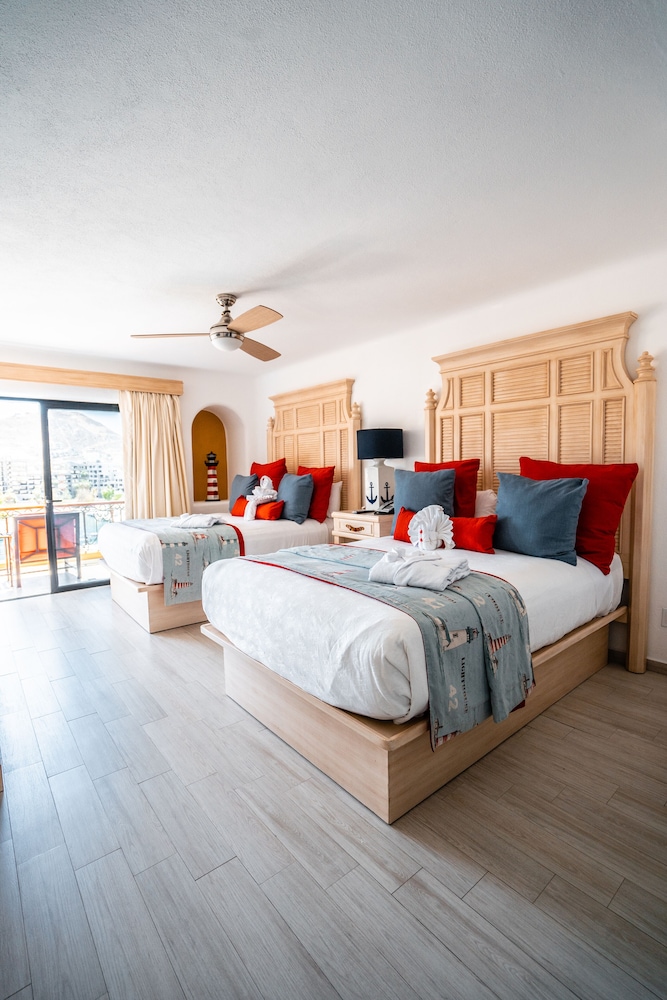 Grand Luxe Jr. Suite - Photo 2
