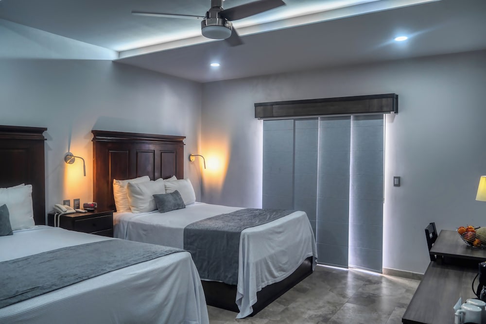 Ocean view room photo 3